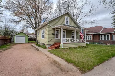 1030 S 8th Ave, Wausau, WI 54401