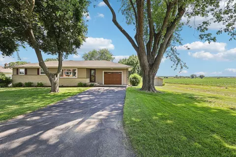 1909 Weber Dr, Sun Prairie, WI 53590