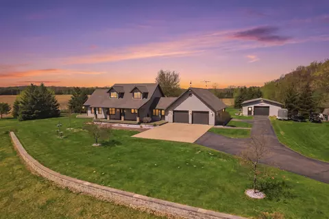 675 Divine Way, Custer, WI 54423