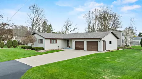 1100 E 25th St, Marshfield, WI 54449