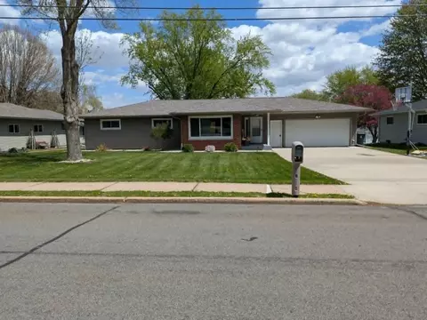 1909 S Palmetto Ave, Marshfield, WI 54449