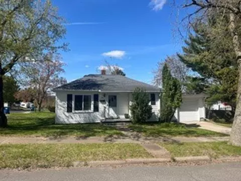916 Spruce St, Wausau, WI 54401
