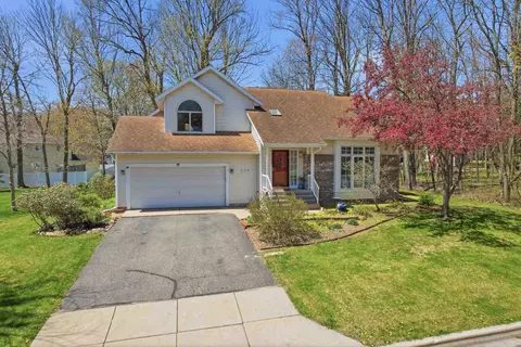 208 Greenwood Dr, Rothschild, WI 54474