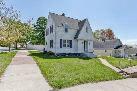 303 S 9th Ave, Wausau, WI 54401