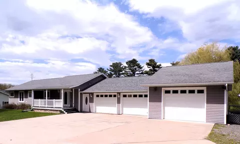 406 W Schofield Ave, Greenwood, WI 54437