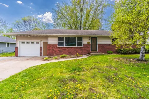 408 W Jefferson St, Marshfield, WI 54449