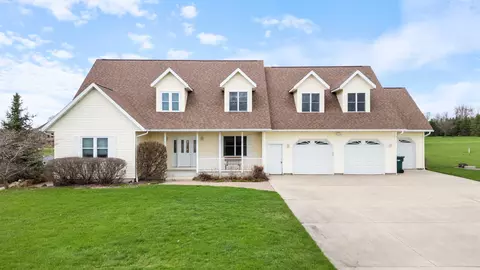 112104 Winterberry Cir, Marshfield, WI 54449