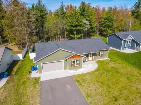 1115 Fall City Ct, Mosinee, WI 54455