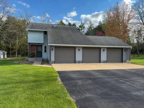 5545 Riverview Ct, Stevens Point, WI 54482