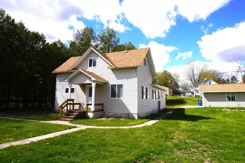 1706 E 7th St, Merrill, WI 54452