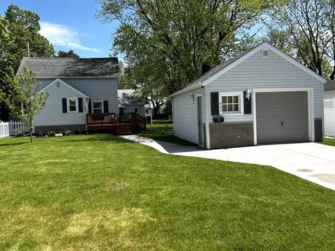 907 N 3rd Ave, Wausau, WI 54401