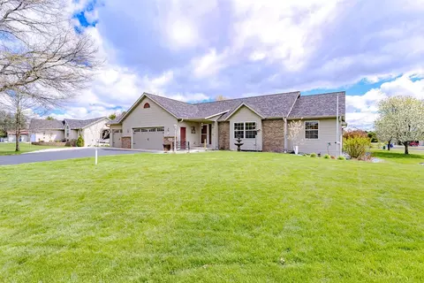 1985 Woodcrest Cir, Kronenwetter, WI 54455