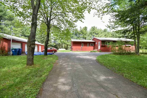 902 Rocky Ridge Dr, Stevens Point, WI 54482