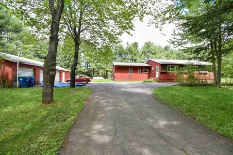 902 Rocky Ridge Dr, Stevens Point, WI 54482
