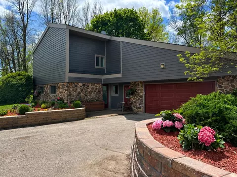11101 Robin Rd, Marshfield, WI 54449