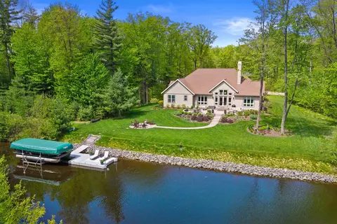 1243 Bridgeview Dr, Wisconsin Rapids, WI 54494
