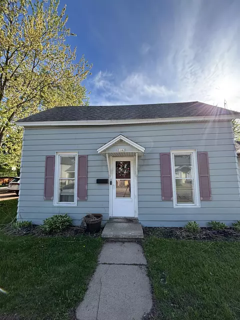 2142 Strongs Ave, Stevens Point, WI 54481