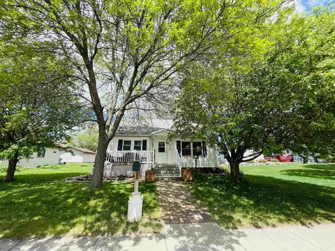 609 W Miner Dr, Ladysmith, WI 54848