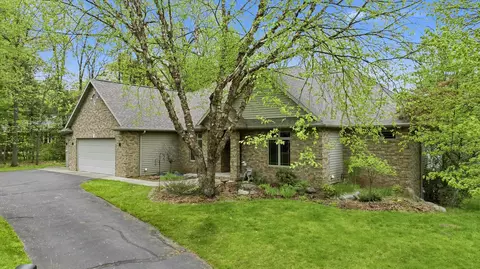 6007 River Pines Ct, Weston, WI 54476