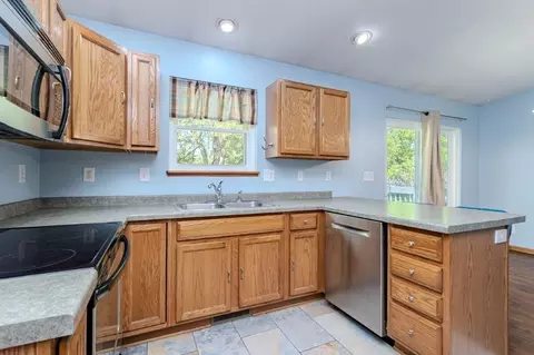 Kitchen - 5406 Sunset St, Weston, WI 54476 photo 5 of 5