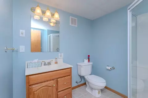 Bath - 5406 Sunset St, Weston, WI 54476 photo 4 of 5