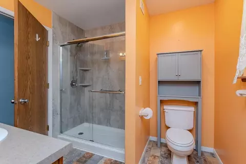 Bath - 5406 Sunset St, Weston, WI 54476 photo 2 of 5