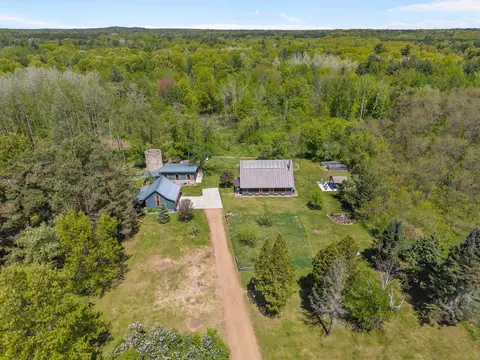 1768 Ole River Rd, Stevens Point, WI 54481