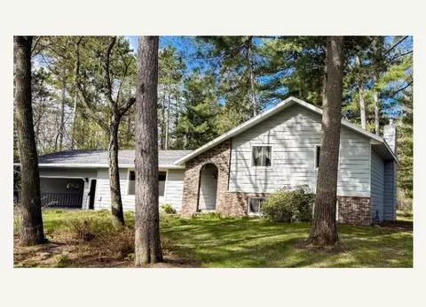 2015 Circle Dr, Kronenwetter, WI 54455