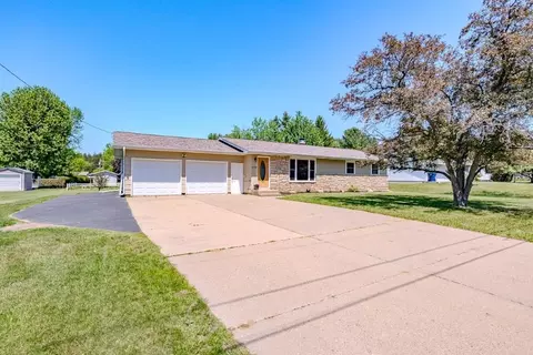 1722 Forsyth Rd, Mosinee, WI 54455