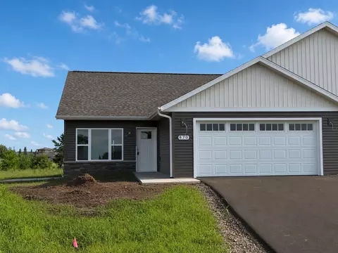 870 Morning Star Ln, Plover, WI 54467