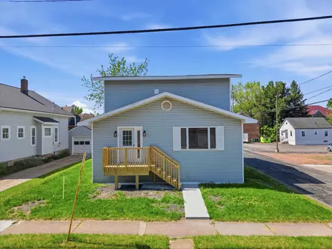 Exterior - 208 E 4th St, Marshfield, WI 54449 photo 2 of 5