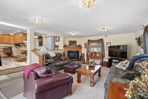 1811 E 4th St, Marshfield, WI 54449 photo 8