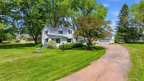 1811 E 4th St, Marshfield, WI 54449 photo 3