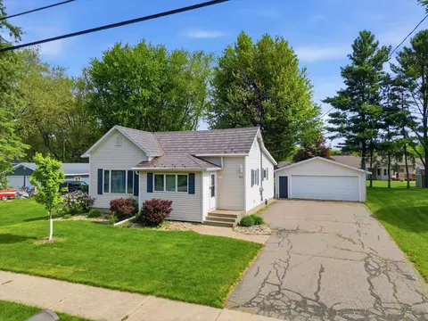 1617 E Blodgett St, Marshfield, WI 54449