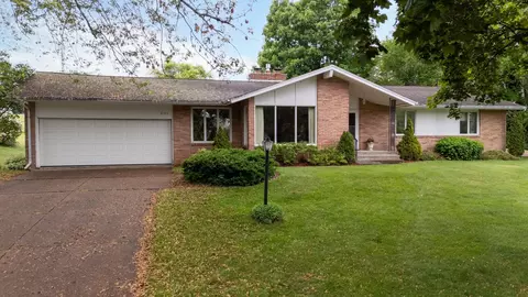 801 Chestnut St, Marathon, WI 54448