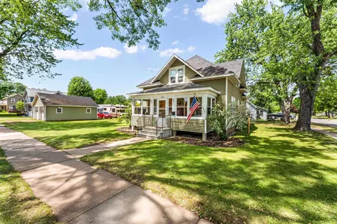 1700 W 1st St, Merrill, WI 54452