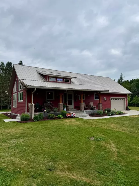 10543 Pat Phalen Rd, Crandon, WI 54520