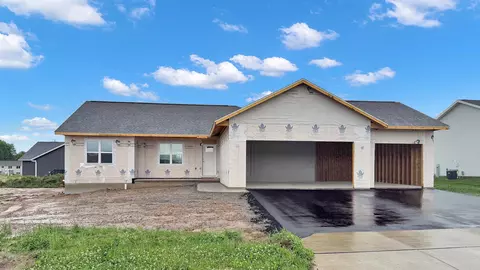 2200 S Cottonwood Ave, Marshfield, WI 54449