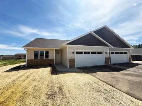 2107 S Ironwood Ave, Marshfield, WI 54449