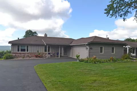 2205 Ridge View Dr, Wausau, WI 54401
