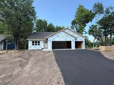 5596 Forest Creek Rd, Stevens Point, WI 54482