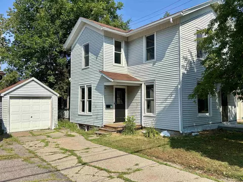 606 N 6th St, Wausau, WI 54403