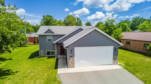 907 S 22nd Ave, Wausau, WI 54401