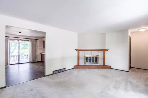 Living - 3706 Sandy Ln, Weston, WI 54476 photo 3 of 3
