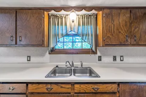 Kitchen - 3706 Sandy Ln, Weston, WI 54476 photo 4 of 5