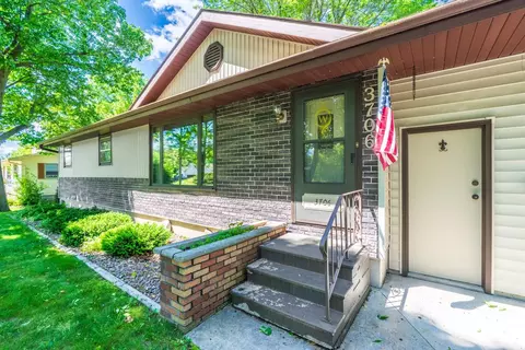 Exterior - 3706 Sandy Ln, Weston, WI 54476 photo 4 of 12