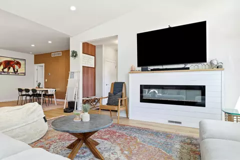 Living - 540 Washington Ave, Stevens Point, WI 54481 photo 4 of 4