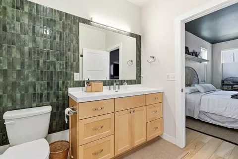 Bath - 540 Washington Ave, Stevens Point, WI 54481 photo 2 of 3