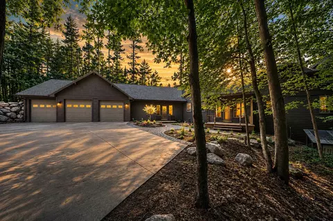 n2950 White Pine Lane, Waupaca, WI 54981