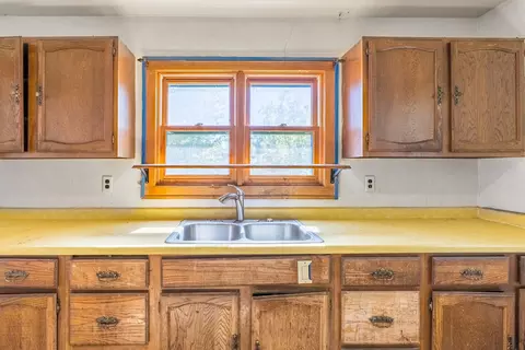 Kitchen - 1925 Schofield Ave, Schofield, WI 54476 photo 3 of 4